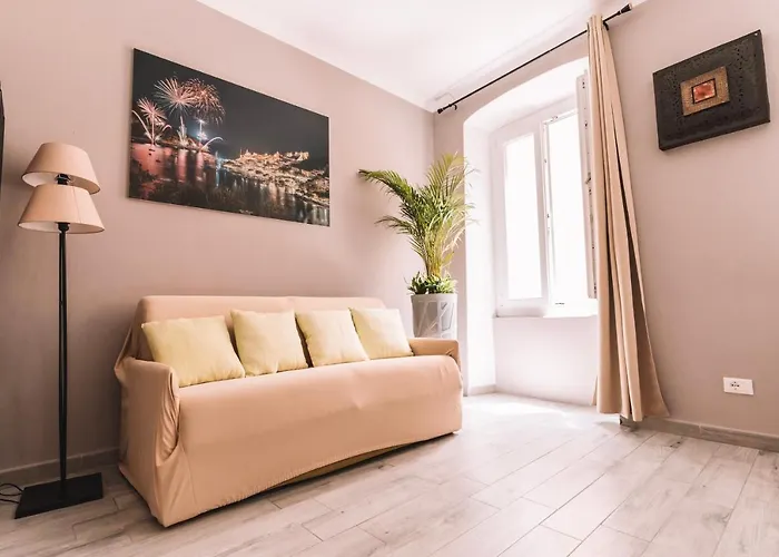 Charmelise Apartment *